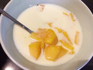 木瓜牛奶冻微波炉版、材料极简）