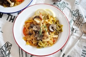 菌菇海参蝴蝶面的做法