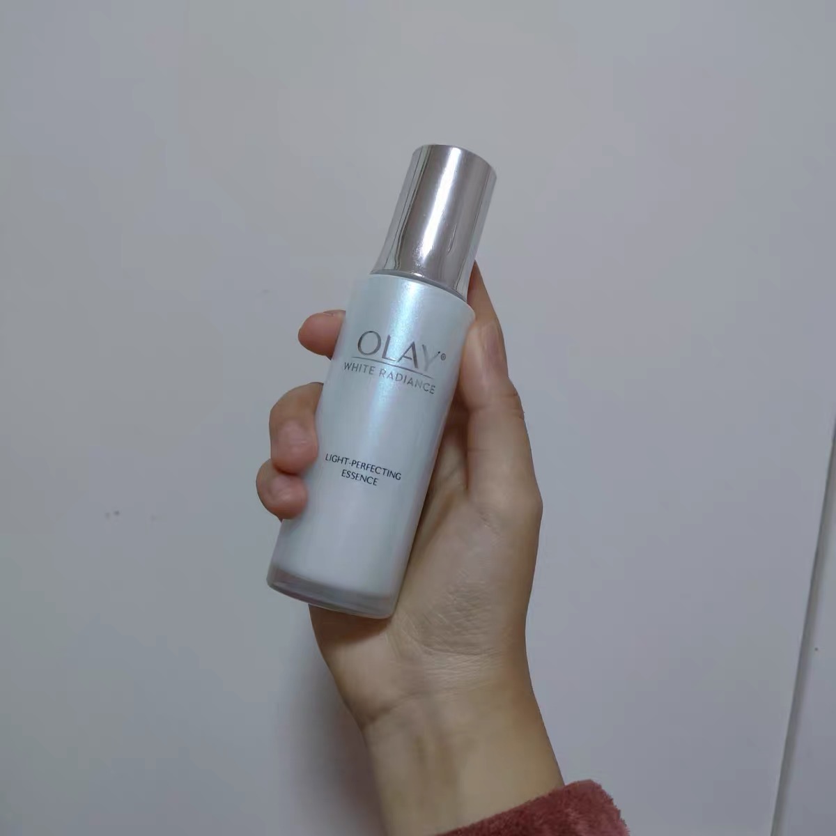 你和光滑肌肤只差一瓶精华液