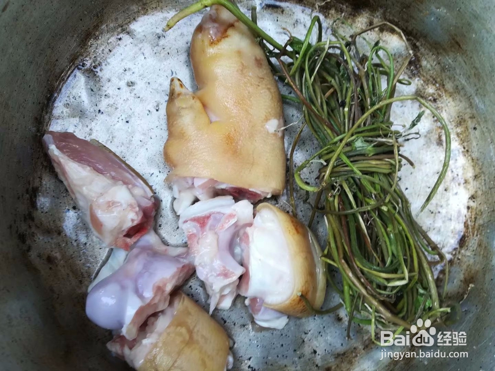 宽根藤黑豆猪脚汤怎么做才好吃