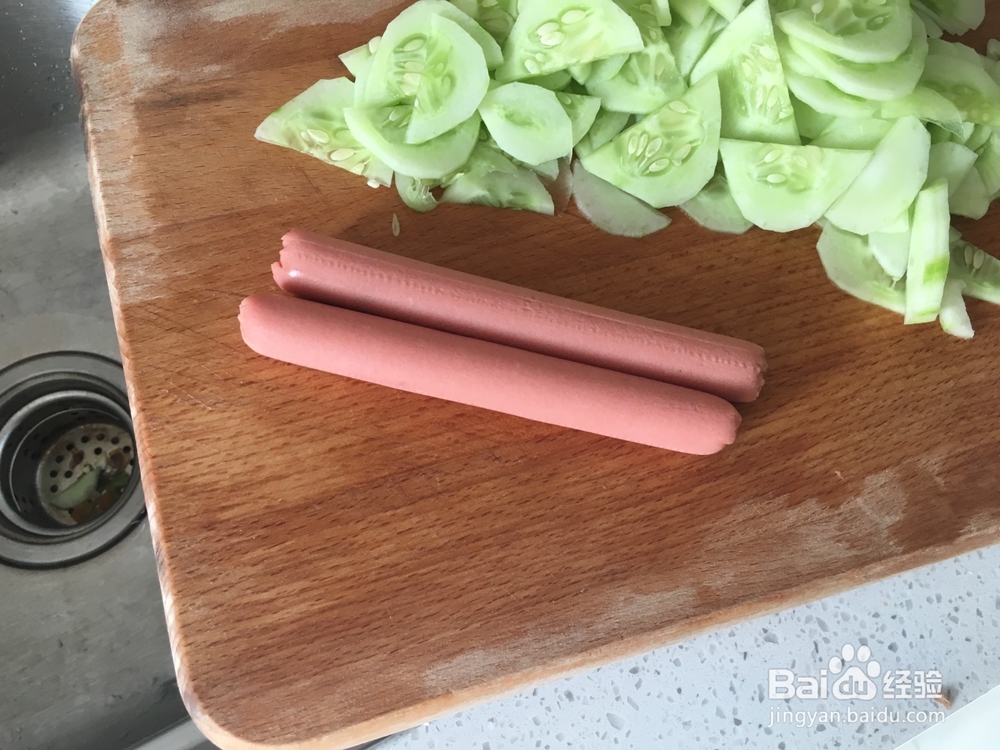 水果黄瓜清炒火腿肠怎么做才好吃？