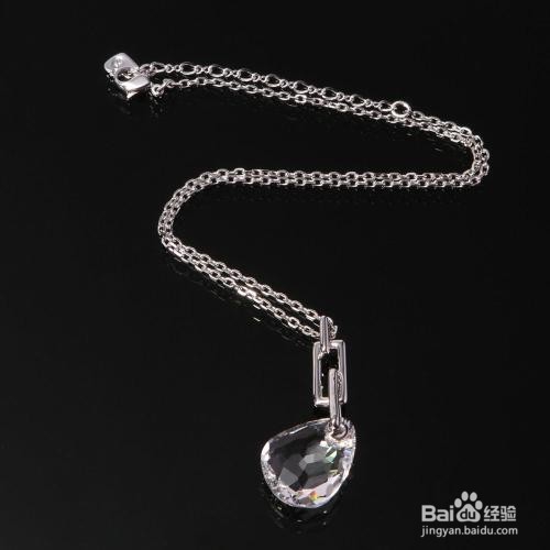 怎样把项链挂在脖子上