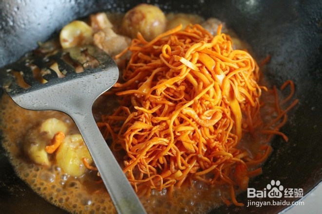 板栗鸡翅根怎么做