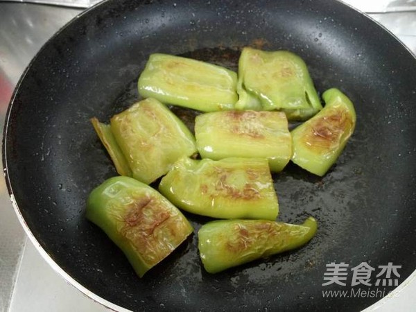油焖尖椒的做法