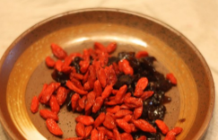 红枣桂圆枸杞茶的制作步骤