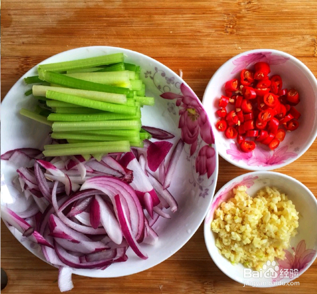 如何做出咖喱椰汁面包蟹？