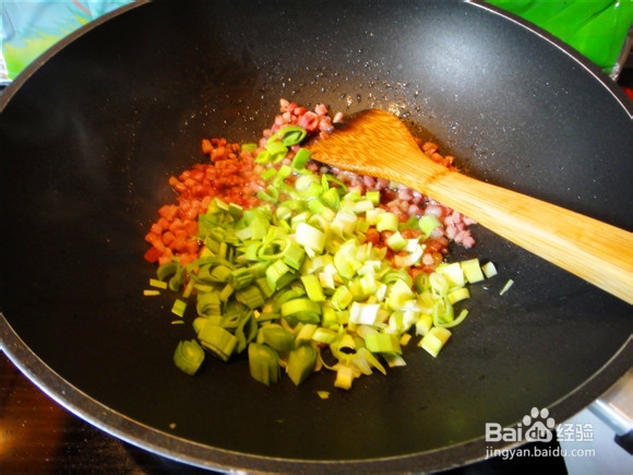 芹菜肉丁炒米饭