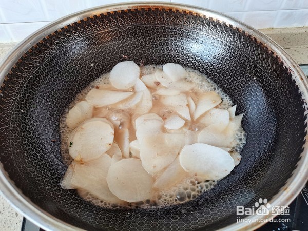 萝卜炒牛肉的做法