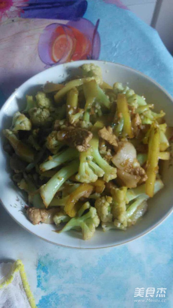 花菜炒肉片的做法
