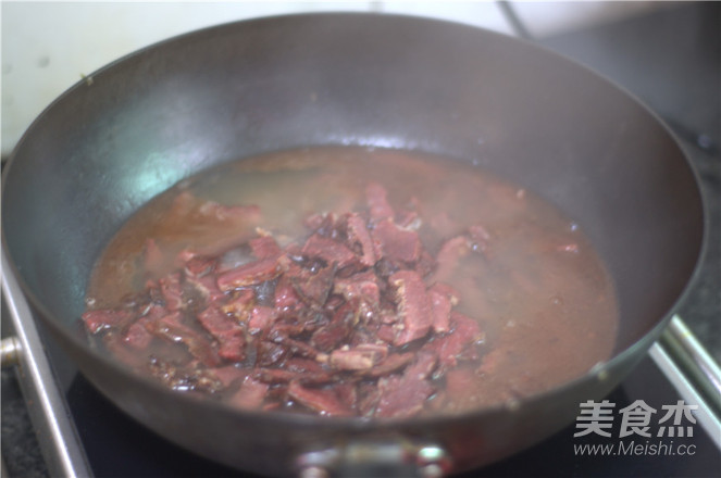 青红椒炒干牛肉