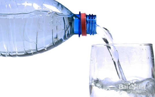 <b>饮用水能提高老年人的智力技能</b>