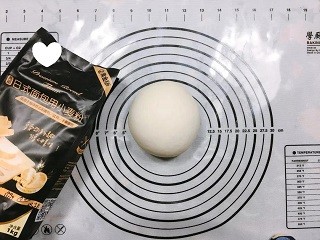 海鲜七角披萨怎么做？