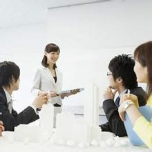 下属越级打小报告时，怎么解决