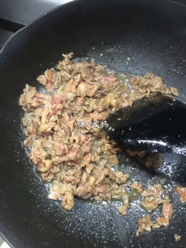 芥兰酸菜牛肉饭