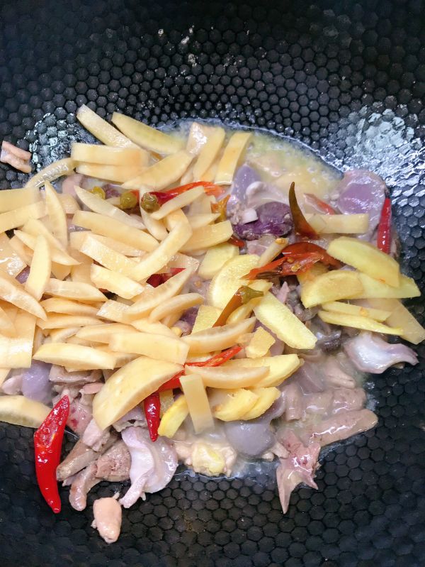 美极泡菜炒鸡杂