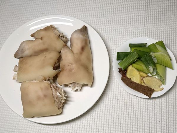 奥尔良风味烤猪蹄