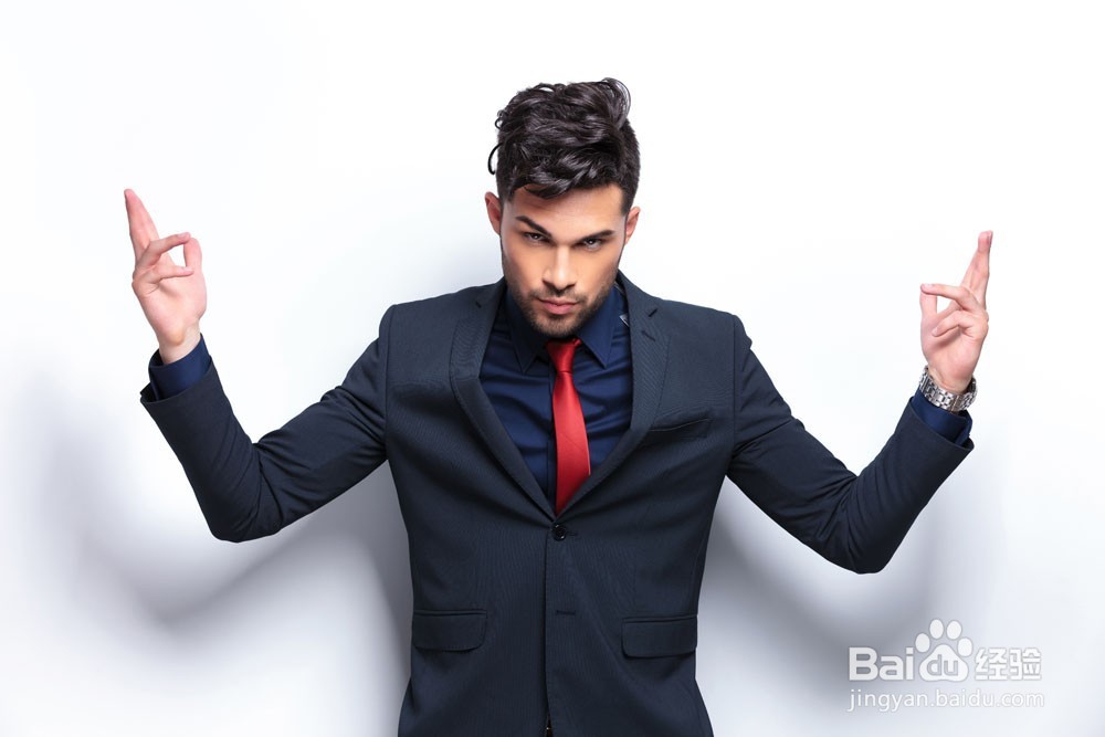 男人应该怎样穿西装