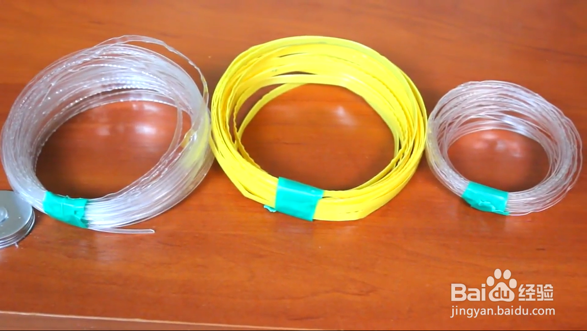 如何将塑料瓶制作成有用的塑料线呢?