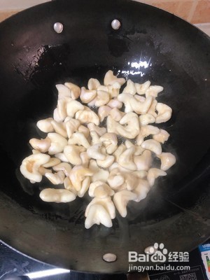 怎么做清炒新鲜的嫩菱角