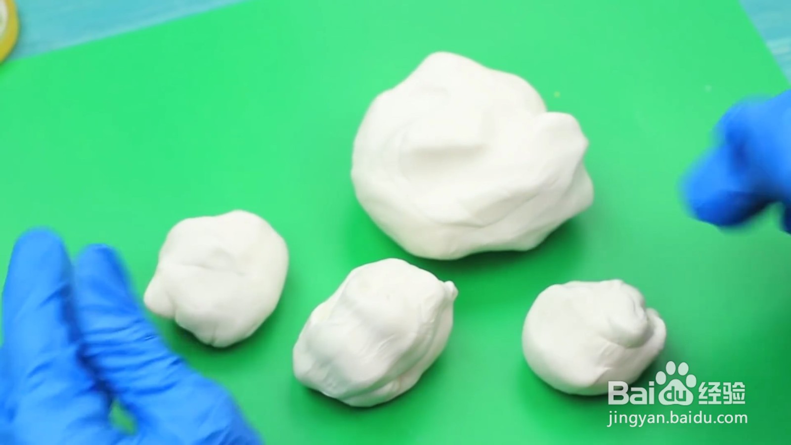 如何用蛋糕制作汉堡