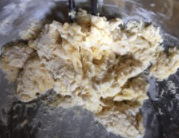 纯手工揉面牛角面包——适合新手