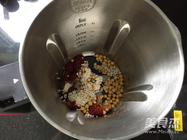 红枣山药糯米豆浆