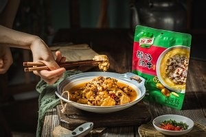 如何制作美味好吃的酸汤鸡翅