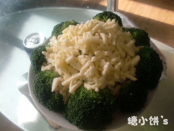 焗烤西兰花培根卷