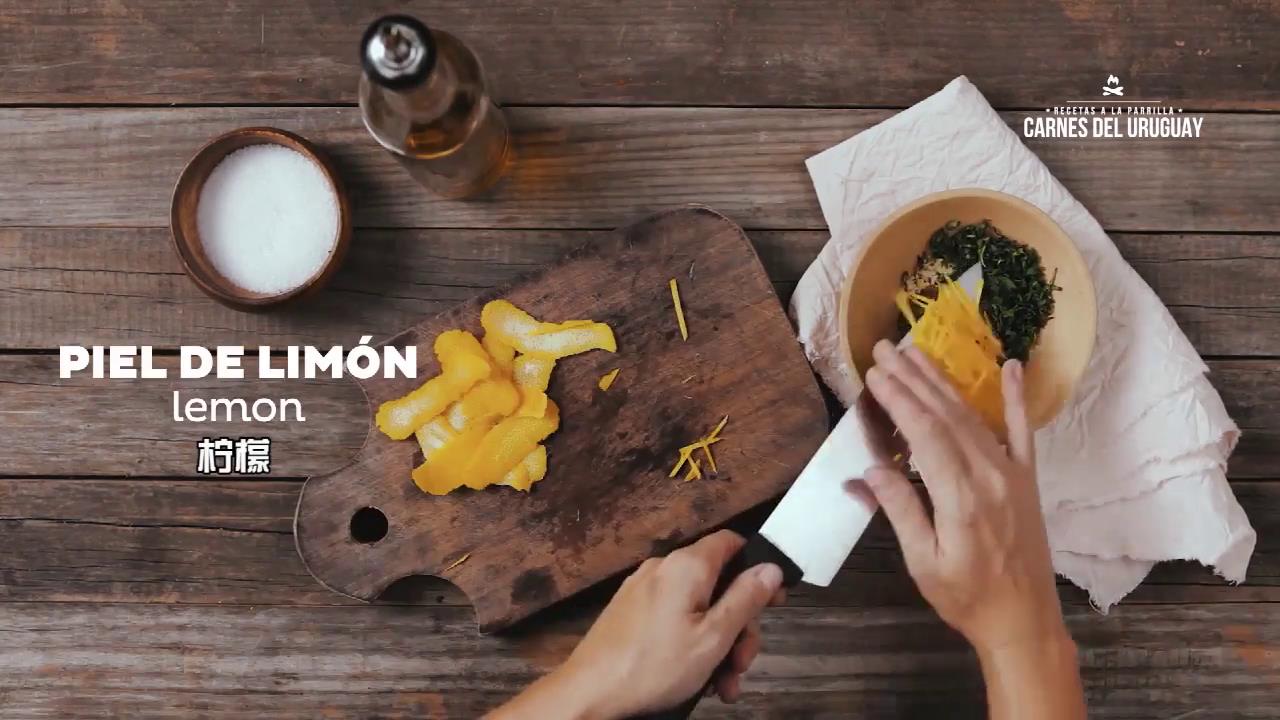 怎么做炭烤乌拉圭草饲羊排