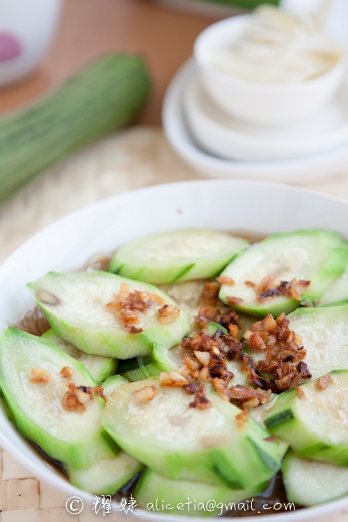 蒜茸粉丝蒸丝瓜
