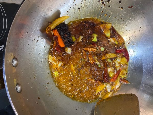 花儿麻辣鸡翅尖