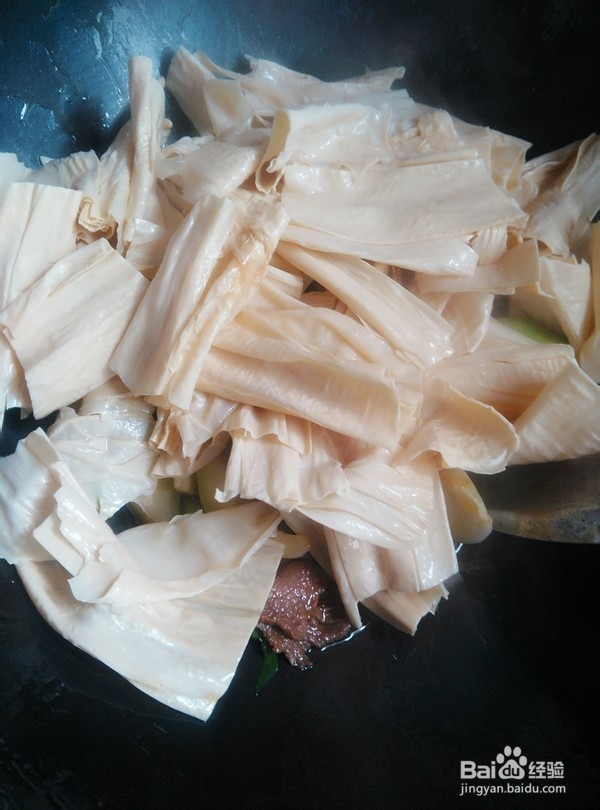 油菜腐竹炒肉的步骤