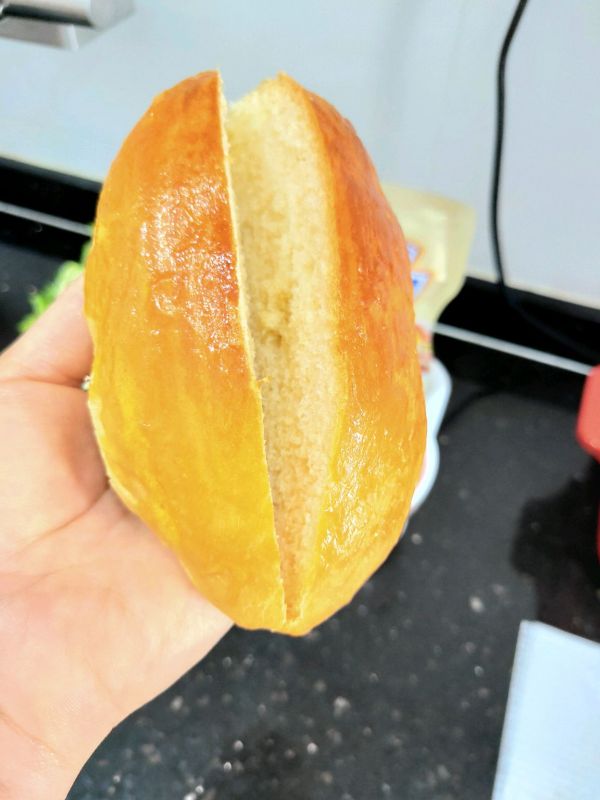 培根蔬菜沙拉面包