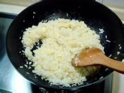 锦绣虾粒炒饭的做法