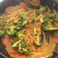 如何制作美味的泰式咖喱牛肉？