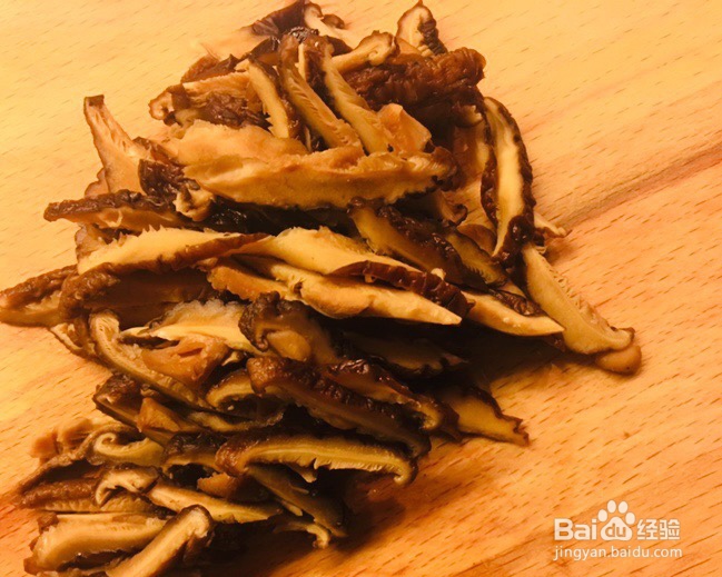 香菇蒸鸡腿到底该怎么做呢