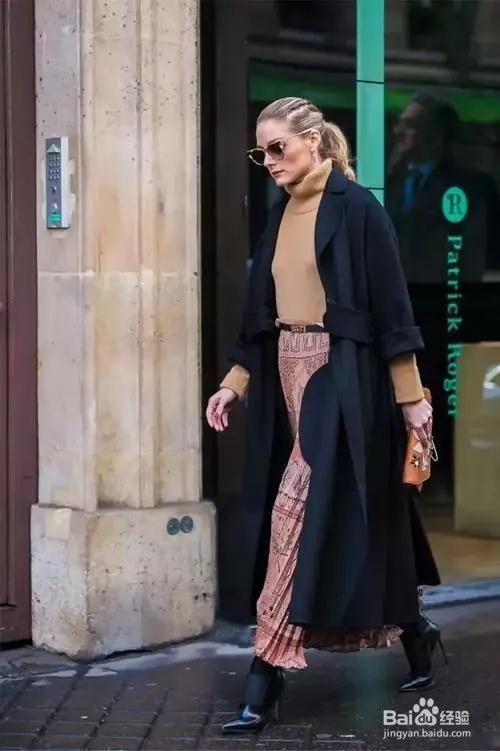 王凯丽长大衣里面套裙子,竟然这么好看!