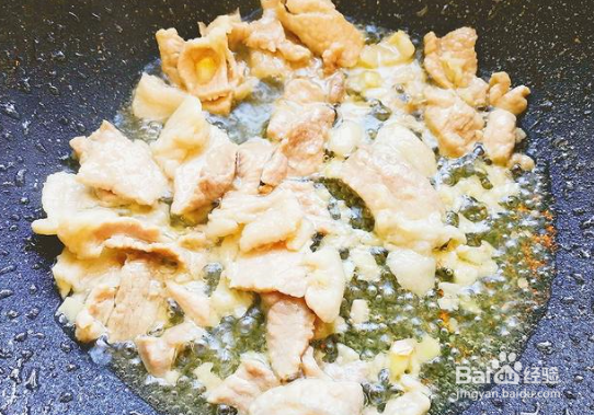 土豆片炒肉的做法