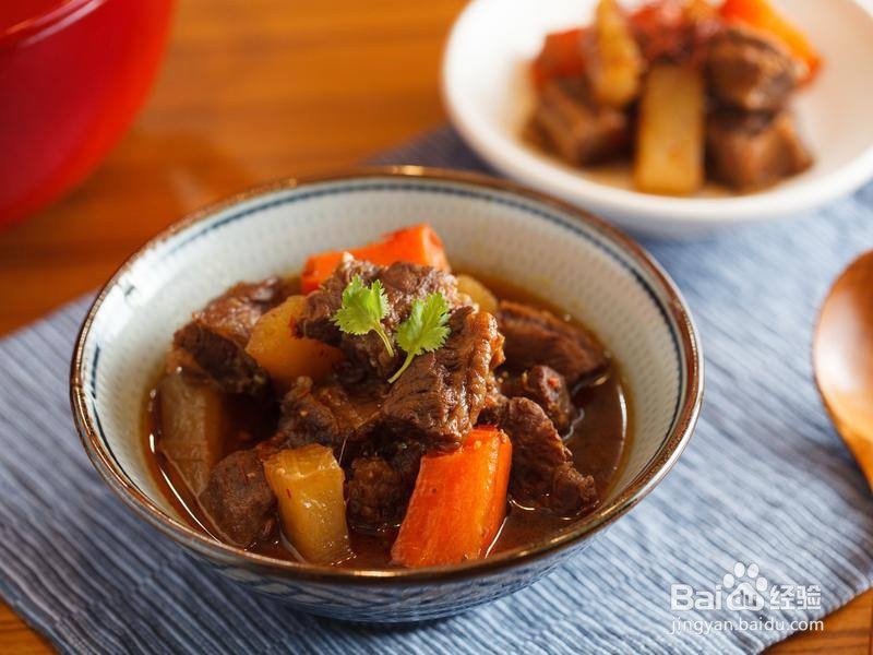 不用炒糖色，烧出的牛肉竟如此红润鲜甜！