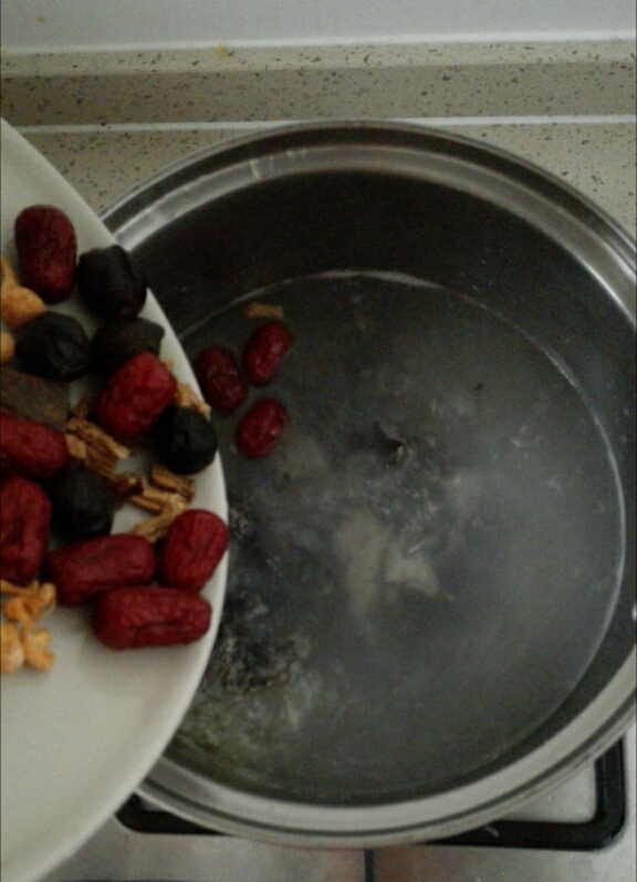 四物虫草乌鸡汤