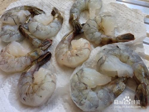 生虾怎么剥壳