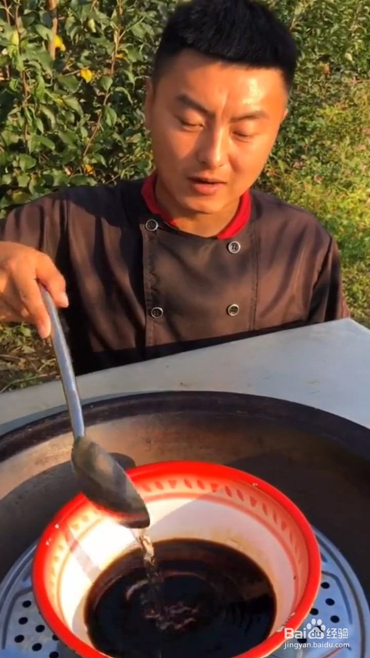 如何自制美味好吃的泡椒无骨鸡爪