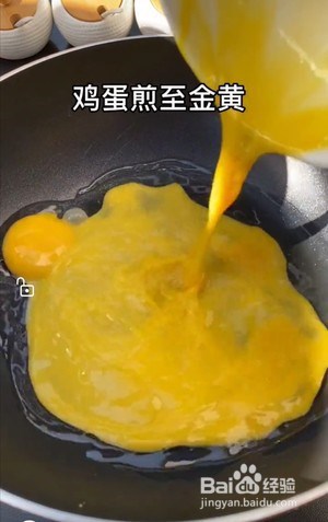 火腿鸡蛋焖面