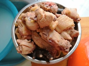 补气血的田七鸡汤