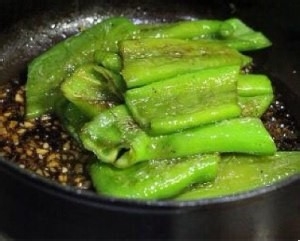 如何做虎皮尖椒