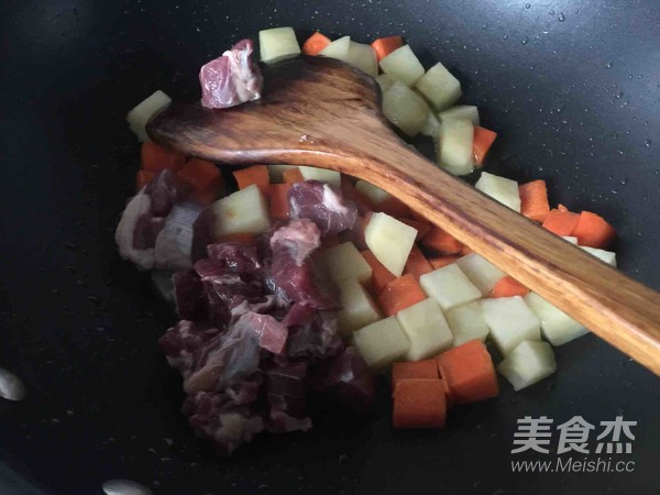 熊猫牛肉咖喱饭