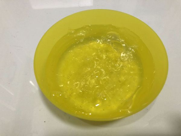 爱心白巧克力夹心慕斯蛋糕