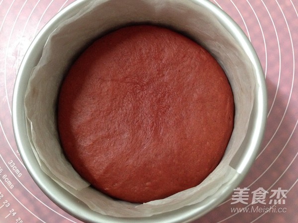 “中国红”蒸面包