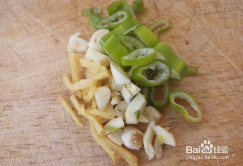 排骨焖饭怎么做入味？怎么做更好吃？