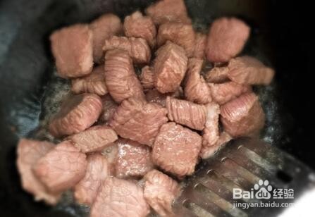 如何自制美味的咖喱土豆炖牛肉